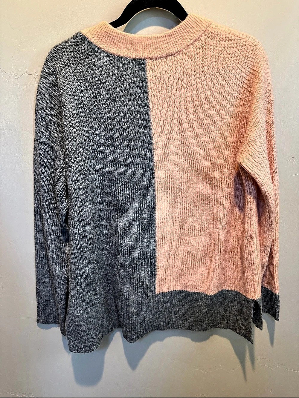 Hem and Thread Color Block Sweater Large - Picture 2 of 4